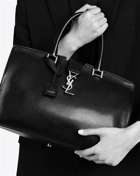 sac cabas ysl|More.